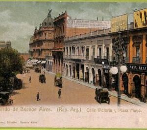 af0353 - ARGENTINA - VINTAGE POSTCARD - Buenos Aires-Calle Victoria y Plaza Mayo