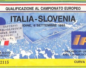 C1739- Vecchio BIGLIETTO PARTITA CALCIO 1995  ITALIA VS SLOVENIA