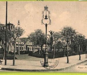 af0926 - ARGENTINA - Vintage Postcard - Rosario  - Plaza Pringles
