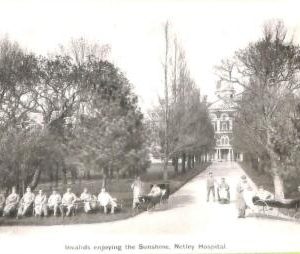ac4989 - GB  -  VINTAGE POSTCARD:  Netley HAMPSHIRE