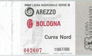 69513 - Vecchio  BIGLIETTO PARTITA CALCIO - 1987 / 1988: AREZZO - BOLONGA