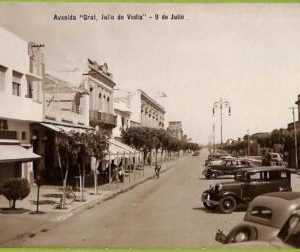 af1282 - ARGENTINA - Vintage Postcard - Avenida "Gral.Julio de Vedia" - 1942