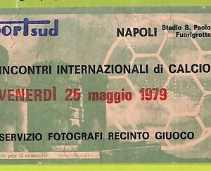 C2541- Vecchio BIGLIETTO PARTITA CALCIO 1979 AVELLINO NAPOLI BAYEM MANCHESTER