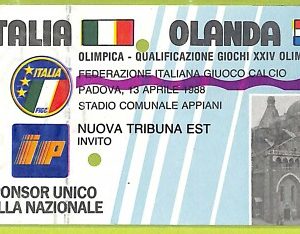 C2595- Vecchio BIGLIETTO PARTITA CALCIO 1988 ITALIA VS OLANDA