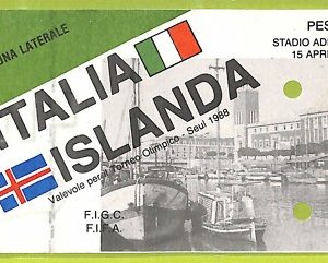 C2597- Vecchio BIGLIETTO PARTITA CALCIO 1987 ITALIA VS ISLANDA