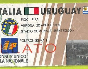 C2608- Vecchio BIGLIETTO PARTITA CALCIO 1989 ITALIA VS URUGUAY