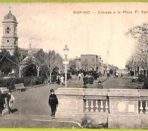 af0846 - ARGENTINA - Vintage Postcard - Rufino - Estada a la Plaza P.Sarmiento