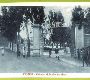 af0910 - ARGENTINA - Vintage Postcard - Rosario  - Jardin de Ninos