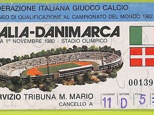 C1821- Vecchio BIGLIETTO PARTITA CALCIO 1980 ITALIA VS DANIMARCA