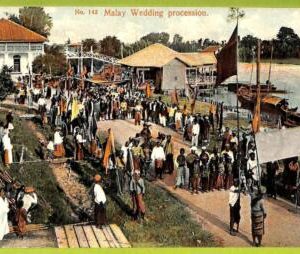 ae9334 - SINGAPORE -  VINTAGE POSTCARD - Malay Wedding procession