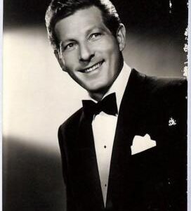 ad8897 -  VINTAGE POSTCARD - CINEMA -  Danny Kaye USA