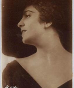 ad8885 -  VINTAGE POSTCARD - Silent CINEMA Muto  - Maria Jacobini ITALY