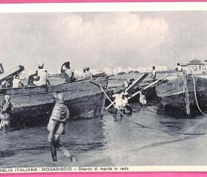 af9194 - SOMALIA - VINTAGE POSTCARD - Mogadiscio - Ethnic