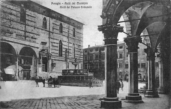 ab8862 - CARTOLINA  D'EPOCA - Perugia Città - Archi del Municipio