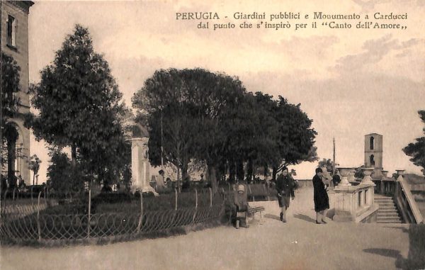 ab8903 - CARTOLINA  D'EPOCA - Perugia Città - Monumento a Carducci