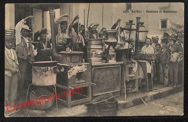 ah3732 - CARTOLINA D'EPOCA - Napoli Città - Venditore di Maccheroni