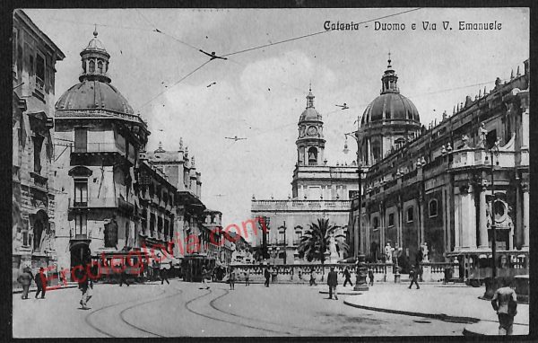 ae4684 - CARTOLINA D'EPOCA - Catania Città - Duomo e Via V. Emanuele