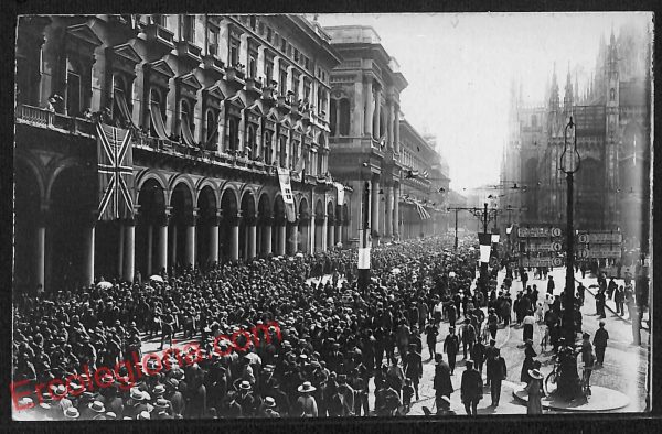 ag9124 - CARTOLINA D'EPOCA - Milano Città - Truppe Francesi a Piazza Duomo