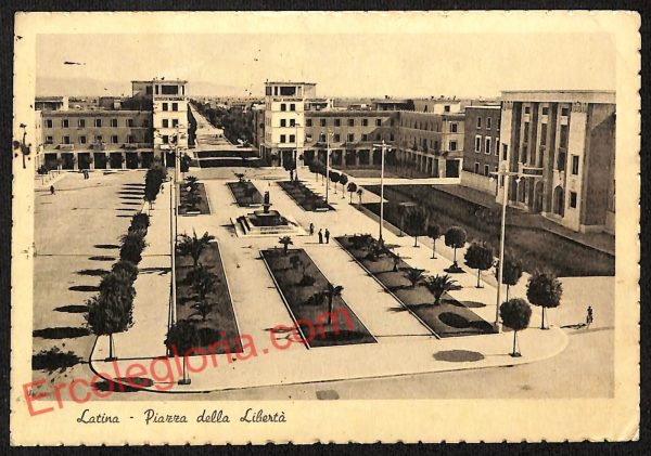 ag5739 - CARTOLINA D'EPOCA - Latina Città - Piazza della Libertà