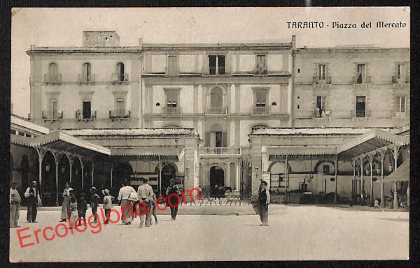 ai7323 - CARTOLINA D' EPOCA - Taranto Città - Piazza del Mercato