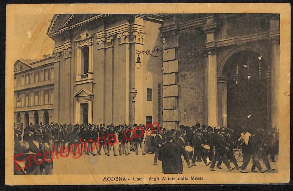 ag9369 - CARTOLINA D'EPOCA - Modena Città - Uscita degli Allievi della Messa