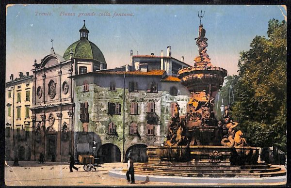 ab5483 - CARTOLINA  D'EPOCA - Trento Città : PIAZZA GRANDE COLLA FONTANA