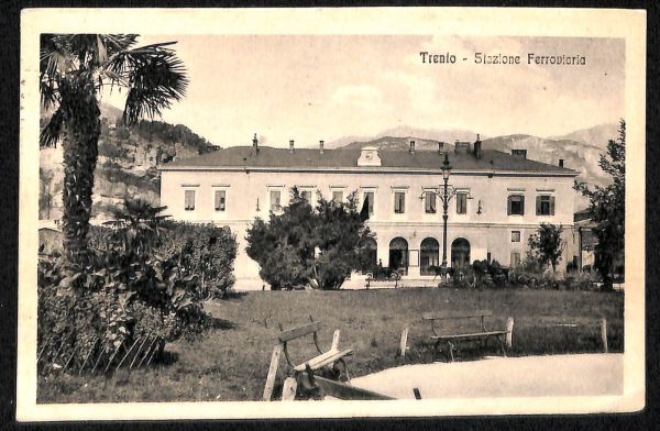 ab5494 - CARTOLINA  D'EPOCA - Trento Città : STAZIONE FERROVIARIA  1924