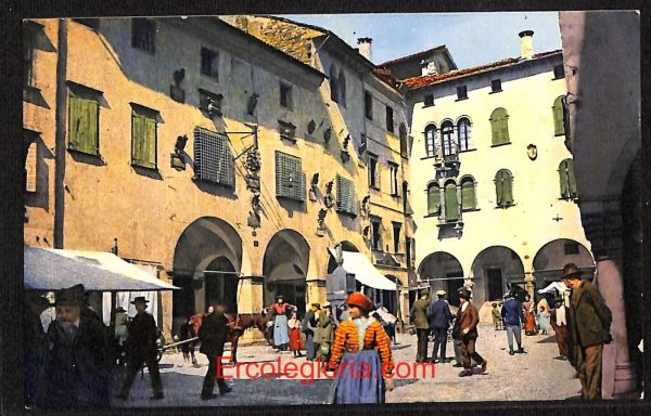 ae1021 - CARTOLINA  D'EPOCA - Belluno Citta -  Piazza mercato delle Erba