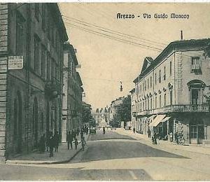 CARTOLINA d'Epoca:  AREZZO Citta' : via MONACO