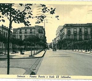 03905  CARTOLINA d'Epoca - CATANIA Citta': PIAZZA TRENTO