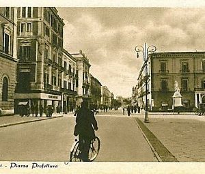 09366 - CARTOLINA d'Epoca - BARI Citta':  PREFETTURA