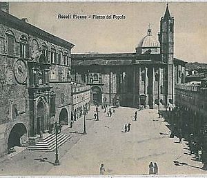 CARTOLINA d'Epoca ASCOLI PICENO città : PIAZZA POPOLO 1922