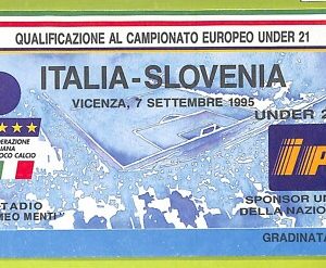 C2815- Vecchio BIGLIETTO PARTITA CALCIO 1995 ITALIA VS SLOVENIA