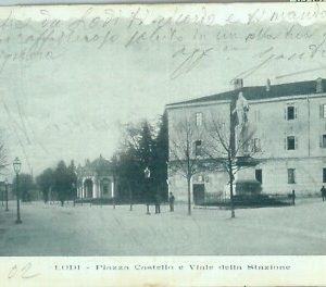 85487  - CARTOLINA d'Epoca - LODI citta' -  PIAZZA Castello 1902