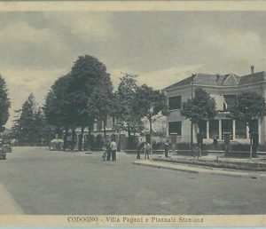 85501 - CARTOLINA d'Epoca - LODI Provincia - CODOGNO  Piazza Stazione 1943