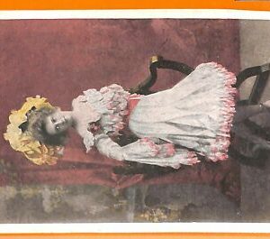 AA8590- VINTAGE POSTCARD - CINEMA ACTRESS: PAULINE CHASE
