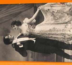 AA8407- VINTAGE POSTCARD - CINEMA ACTOR: GERDA KRUM NATHANSEN- HOLGER REENBERG
