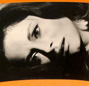 AA8685 -VINTAGE POSTCARD - CINEMA ACTRESS: VIRNA LISI