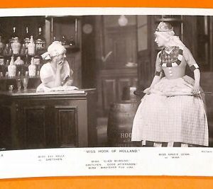 AA8441- VINTAGE POSTCARD - CINEMA ACTORI: EVA KELLY AND GRACIE LEIGH