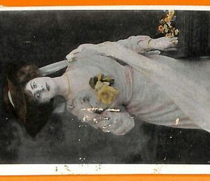 AA8413- VINTAGE POSTCARD - CINEMA ACTRESS: GAYNOR ROWLANDS
