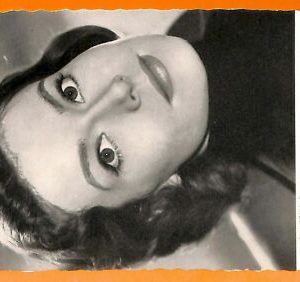 AA8374- VINTAGE POSTCARD - CINEMA ACTRESS: ELISABETH MULLER