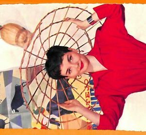 AA8477- VINTAGE POSTCARD - CINEMA ACTRESS: INGRID ANDREE