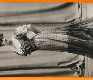 AA8336- VINTAGE POSTCARD - CINEMA ACTRESS: CHARLOTTE WIEHE-BERENY