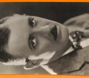 AA8623 – VINTAGE POSTKARTE – KINOSCHAUSPIELER: RAYMOND GRIFFITH