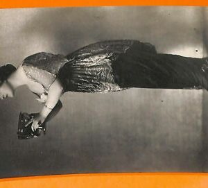 AA8446- VINTAGE POSTKARTE – KINOSCHAUSPIELERIN: HENNY PORTEN