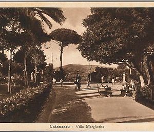44422   CARTOLINA d'Epoca - CATANZARO Città -  VILLA MARGHERITA