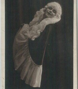 78806- VINTAGE POSTCARD - CINEMA, THEATER: Pierottina (Female Pierrot)