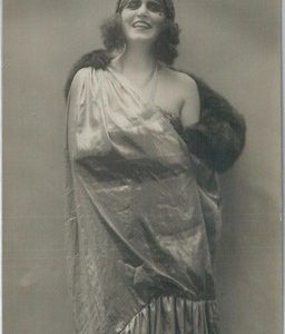 78850- VINTAGE POSTCARD - CINEMA: Nella Regini