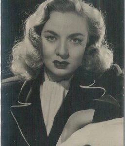 78906 VINTAGE POSTCARD - CINEMA: Audrey Totter