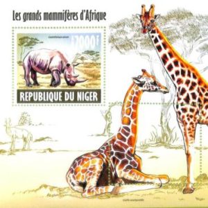A8320 - NIGER - ERROR MISPERF Stamp Sheet -2013 Animals Giraffes  Rhinoceros